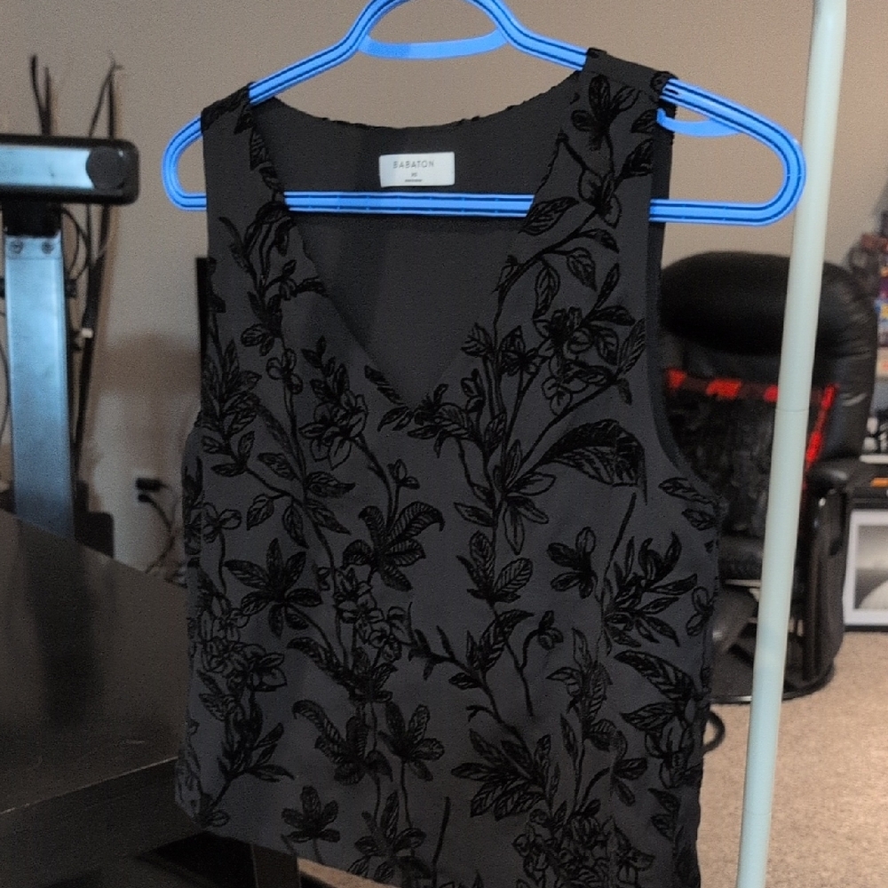 Aritzia Babaton Murphy Blouse Black Floral V-Neck Blouse